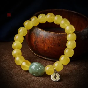 beeswax-amber-hetian-jade-pixiu-guardian-bracelet